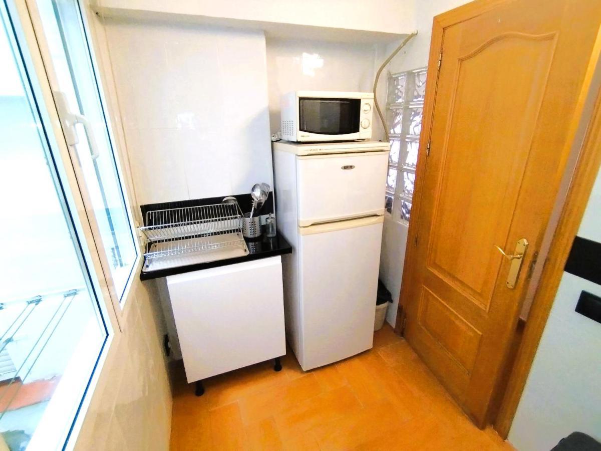Puerta Del Sol - Apartamento Para 4 مدريد المظهر الخارجي الصورة